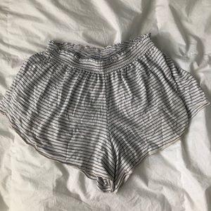Brandy Melville Shorts Striped Blue/White
